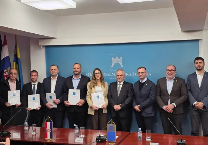 Program “100 sportskih” ostvario cilj – danas potpisani novi ugovori, nastavljaju se ulaganja u sportske objekte i dječja igrališta