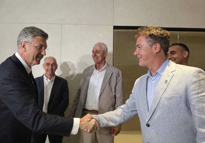 POTPISAN UGOVOR IZ PROGRAMA RAZVOJA OTOKA
