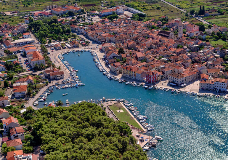 Stari Grad iz zraka